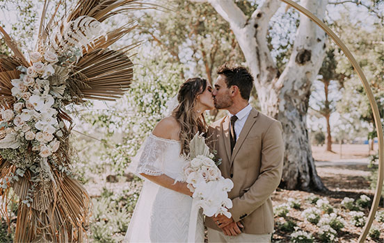 weddings-gum-tree-garden